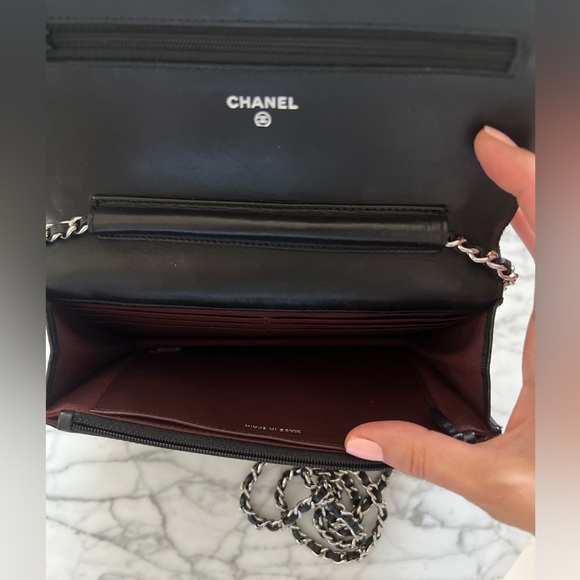 Authentic Chanel WOC lambskin-black - Picture 3 of 14